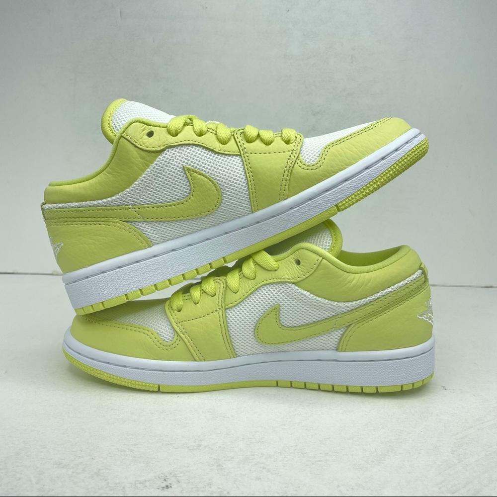 Nike Air Jordan 1 Retro Low WMNS “LimeLight” NEW - Picture 3 of 4